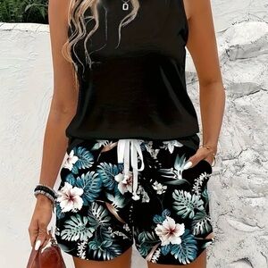 Floral Print Women's Shorts & Tank Outfit